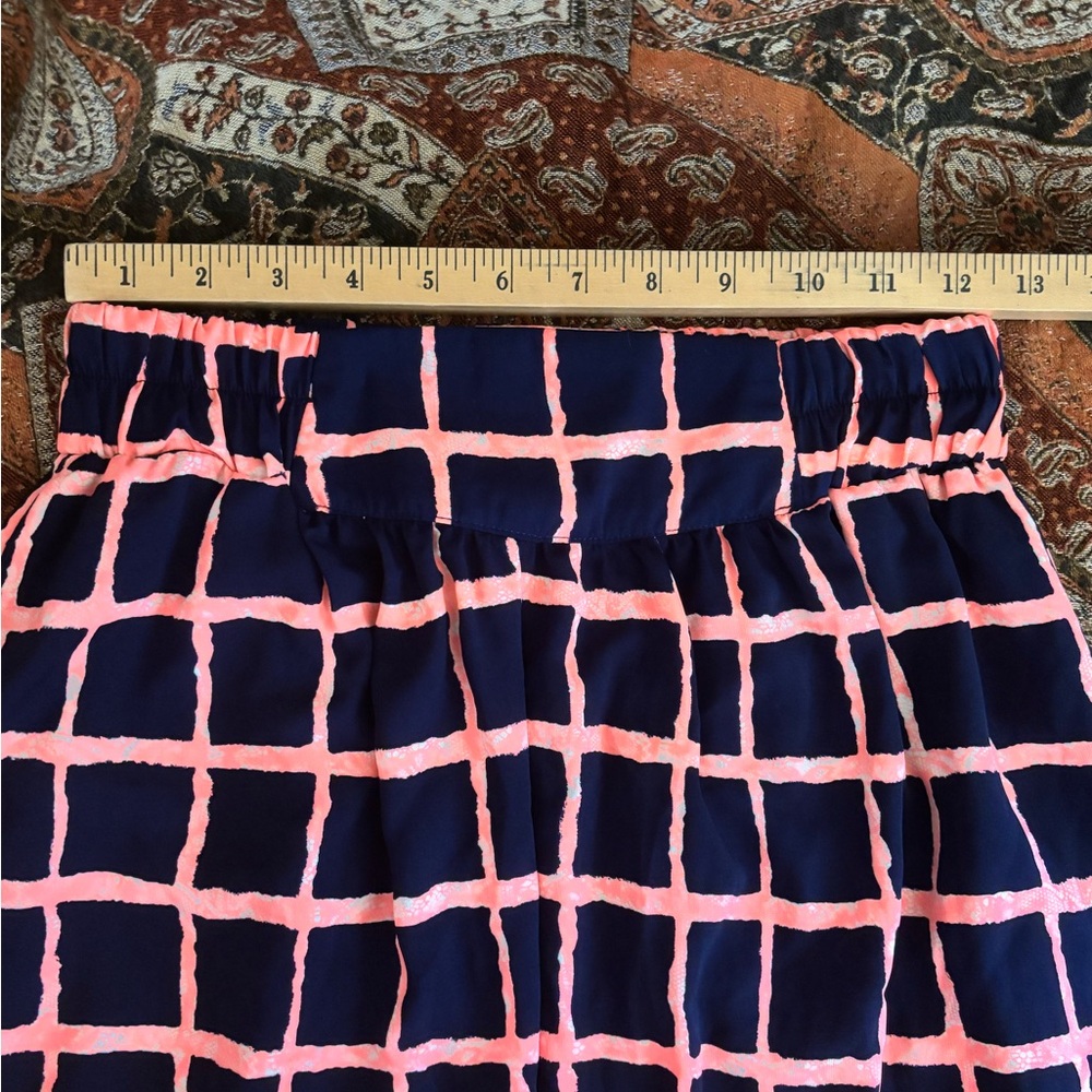 Mi a mi Francesca’s Navy and Coral Patterned Skirt - Picture 5 of 12